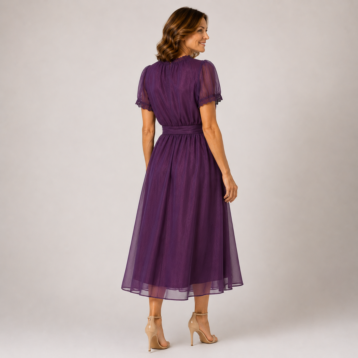 Flavia | Maxi Vestido con Escote en Forma de Gota y Bordes de Encaje Chiffon