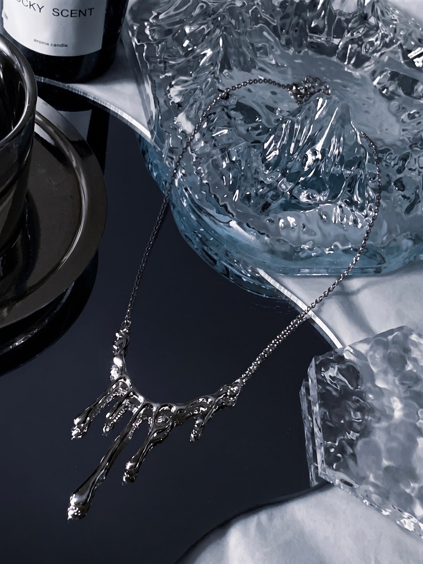 Collar "Liquid Metal"
