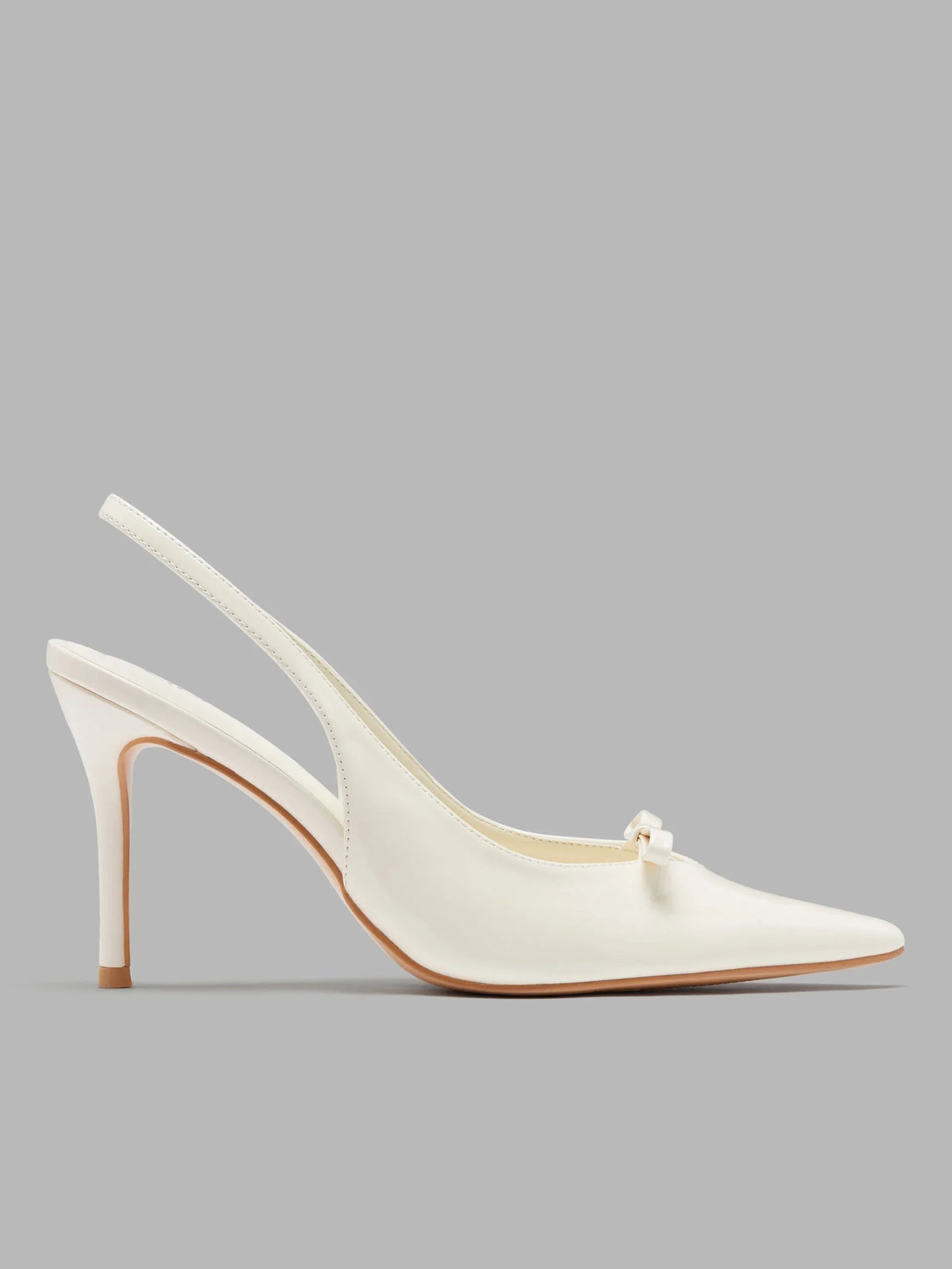 Abril | Tacones de punta