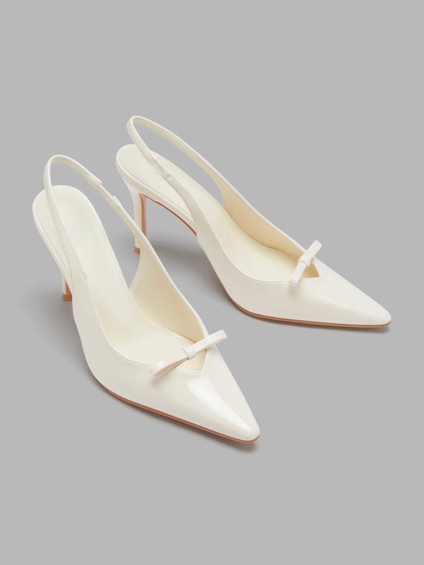 Abril | Tacones de punta