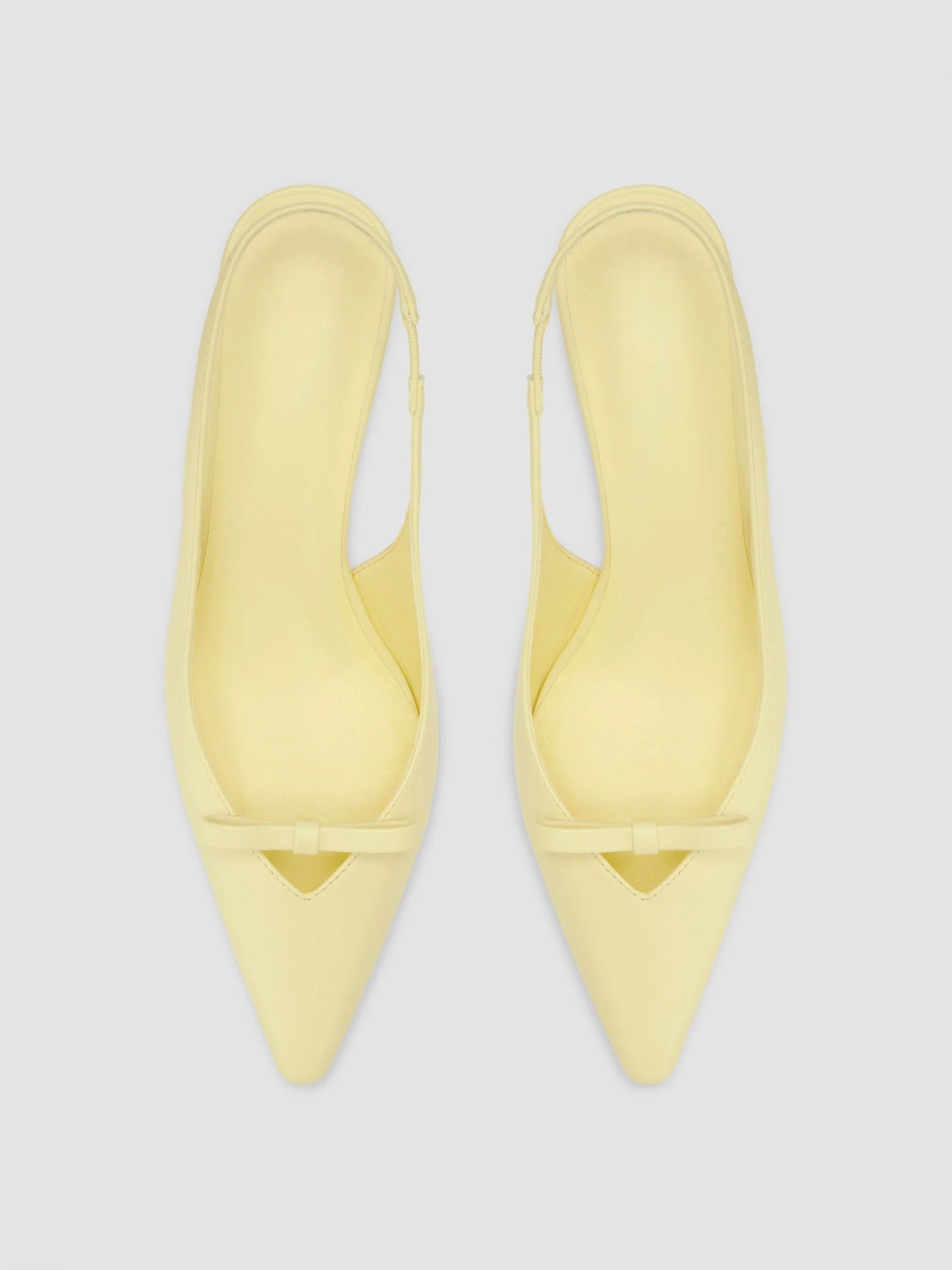 Abril | Tacones de punta