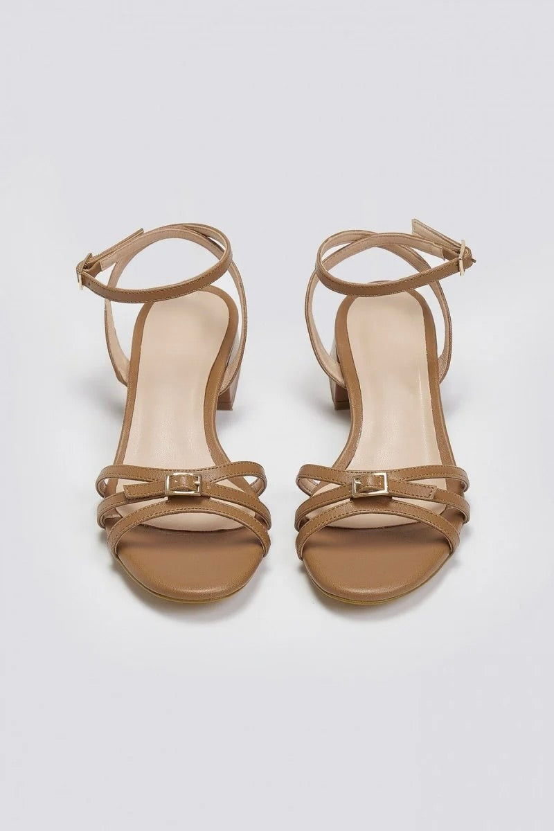 Sandalias de tiras con tacón bajo